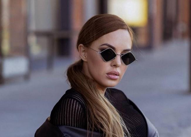 Юлия Ефременкова оформила детские пособия в размере 32 тысяч рублей