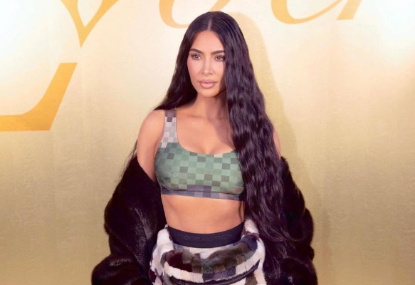 Ким Кардашьян сломала плечо и порвала сухожилие