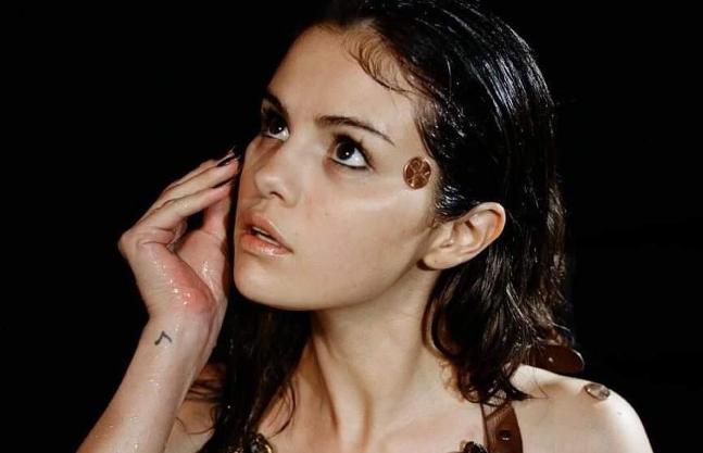 Селена Гомес нарушила правила забастовки американской гильдии киноактеров