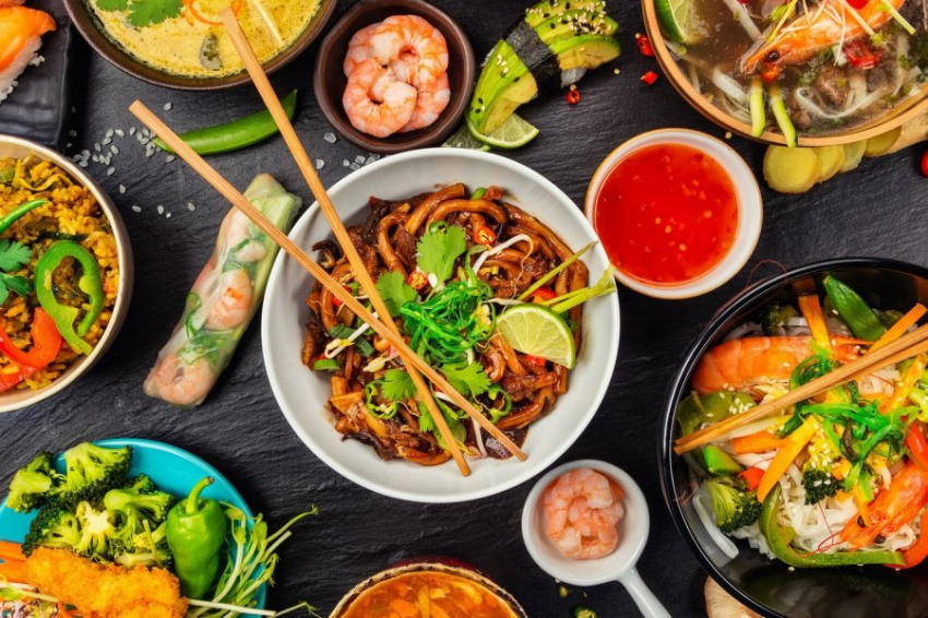 В Китае закрыли ресторан из-за пикатнных танцев официантов