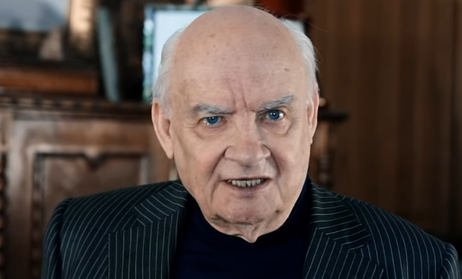 Николая Добронравова похоронили в гробу из сосны и ясеня стоимостью 200 000 рублей