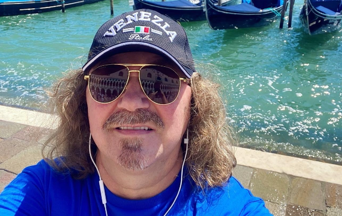 Игоря Николаева выписывают из клиники после операции