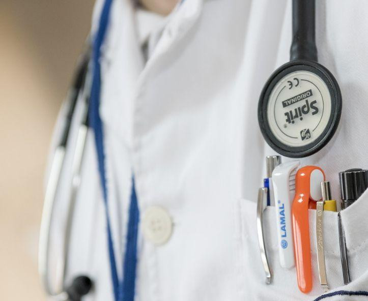 В Австралии женщина выжила после заражения бактерией с летальностью 100%