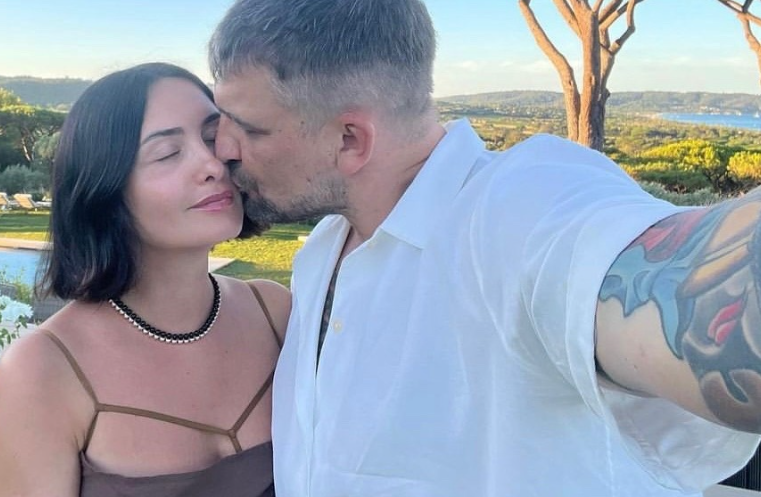 Баста подарил жене автомобиль за 70 млн рублей