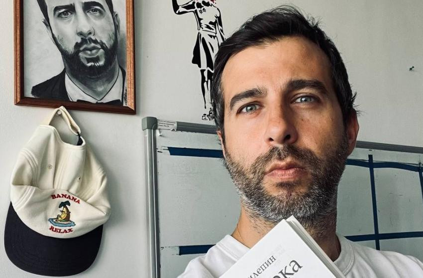 Падчерица Ивана Урганта Эрика Кикнадзе опубликовала смелое фото в трусах