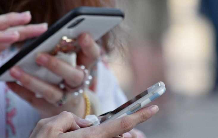 В Apple признали проблему с выгоранием экранов на iPhone 15 Pro и iPhone 15 Pro Max