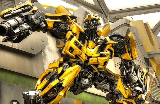 В Волгограде появился памятник потомку роботов-трансформеров