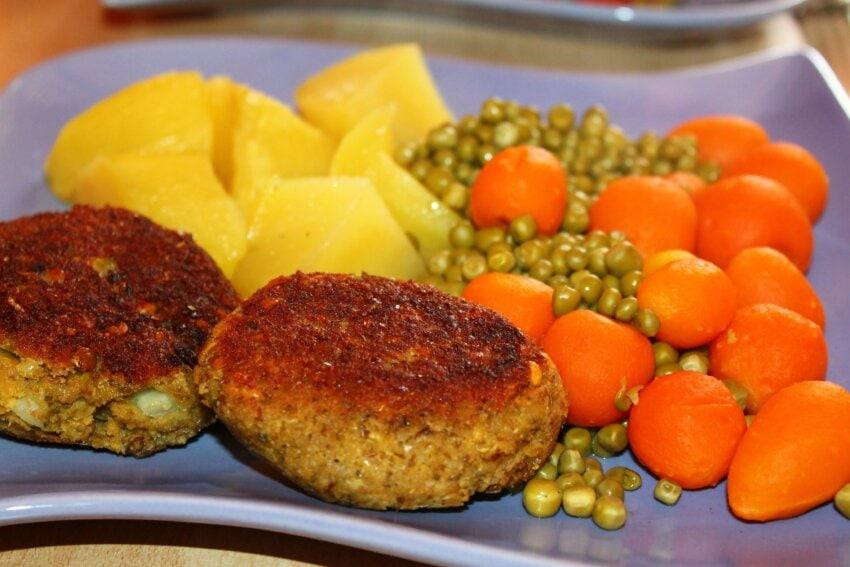 Врач-диетолог Лариса Федотова сравнила стоимость полезной и вредной пищи